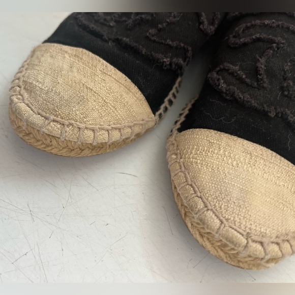 CHANEL Black and Cream Espadrilles - Picture 3 of 9